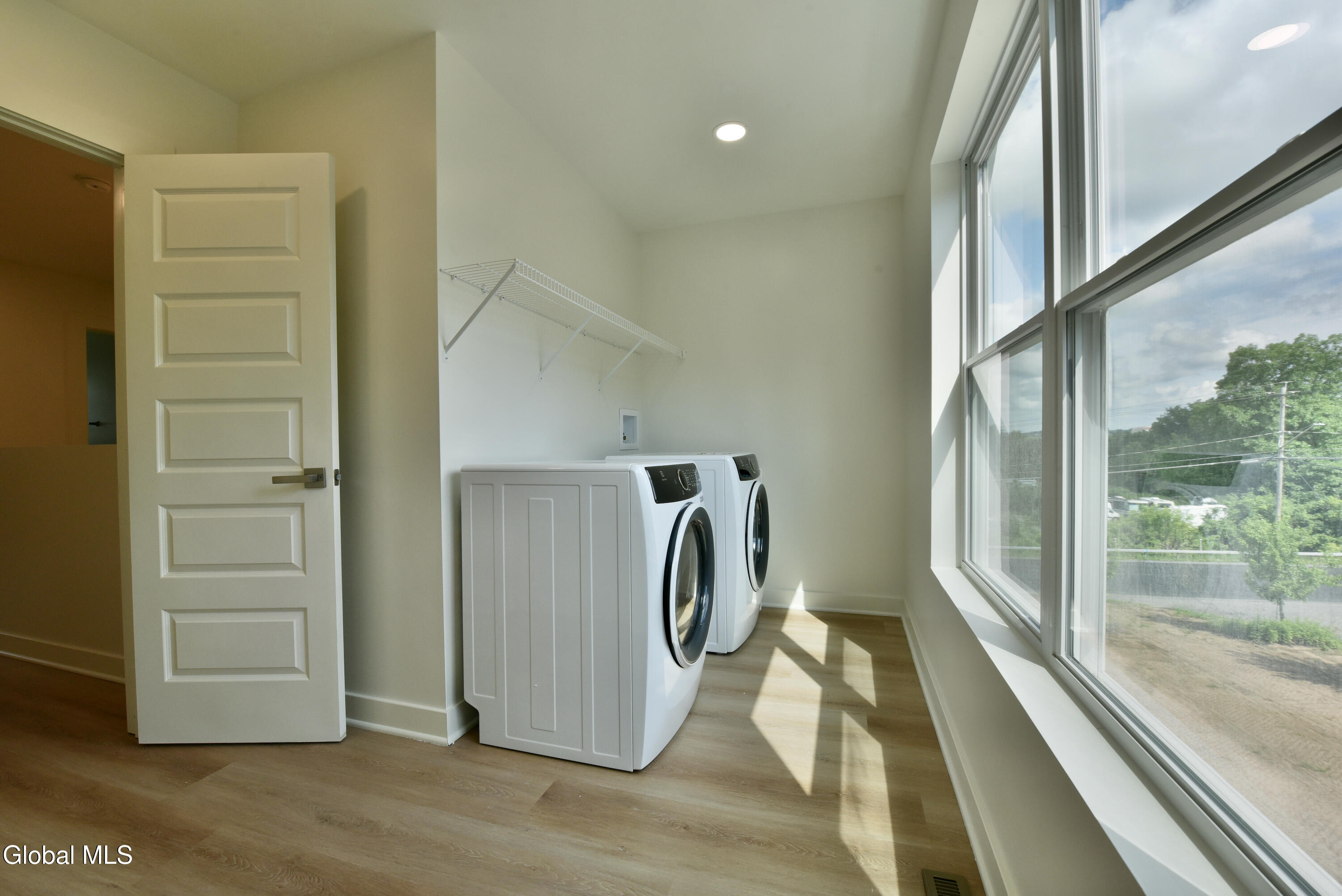 802 S Ravine Road Schenectady NY 12309