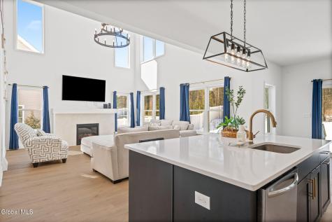 21 Bergen Place Niskayuna NY 12309