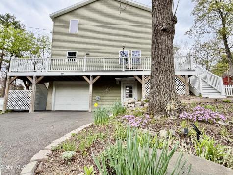 19 Harriman Road Averill Park NY 12018
