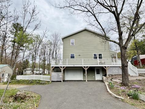 19 Harriman Road Averill Park NY 12018