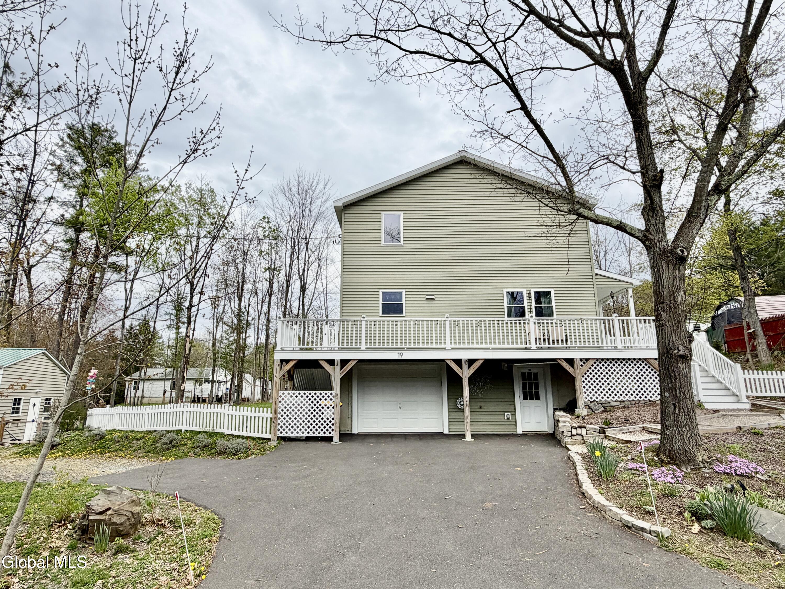 19 Harriman Road Averill Park NY 12018