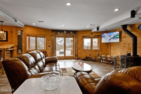 7352 Ny-23a Hunter NY 12442