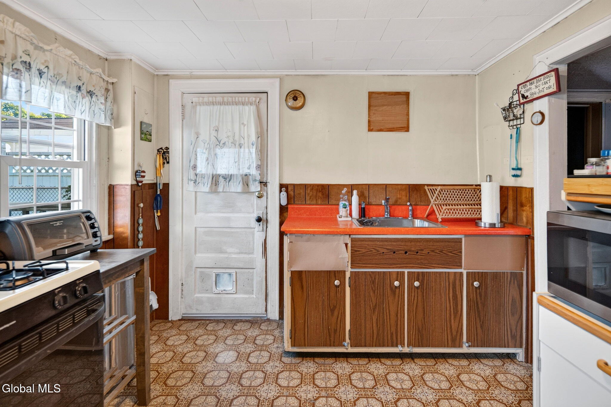 578 6th Avenue Troy NY 12182