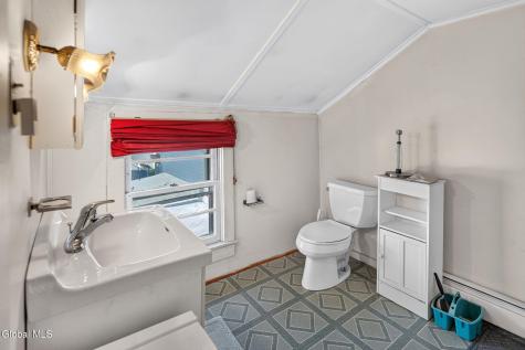 578 6th Avenue Troy NY 12182
