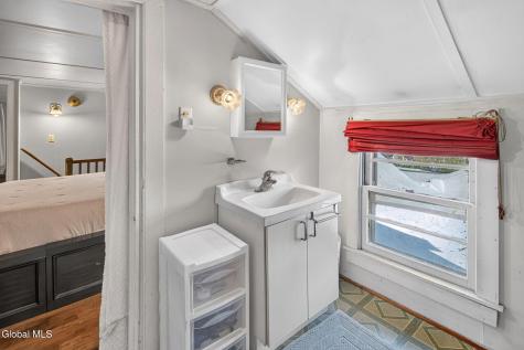578 6th Avenue Troy NY 12182