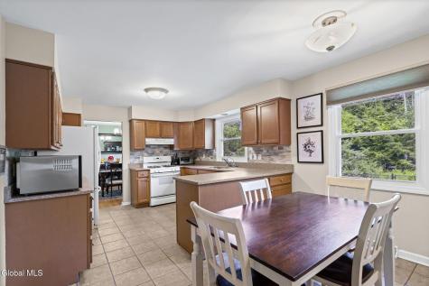 23 Bennett Terrace Delmar NY 12054