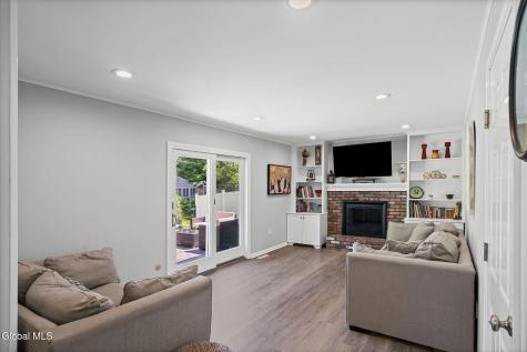 23 Bennett Terrace Delmar NY 12054