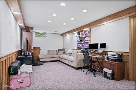 23 Bennett Terrace Delmar NY 12054