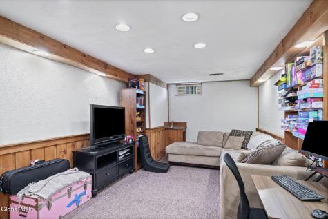 23 Bennett Terrace Delmar NY 12054