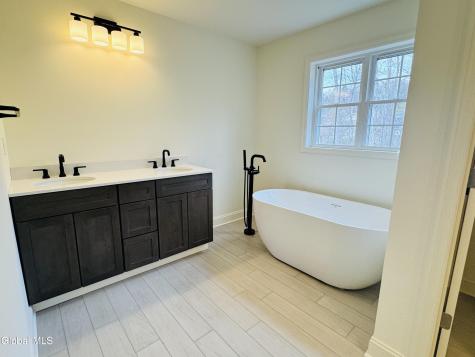 227 Shaker Ridge Drive Niskayuna NY 12309
