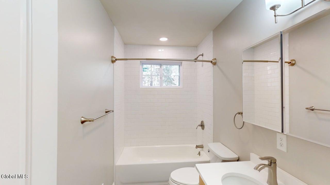 21 Longkill Road Ballston Lake NY 12019