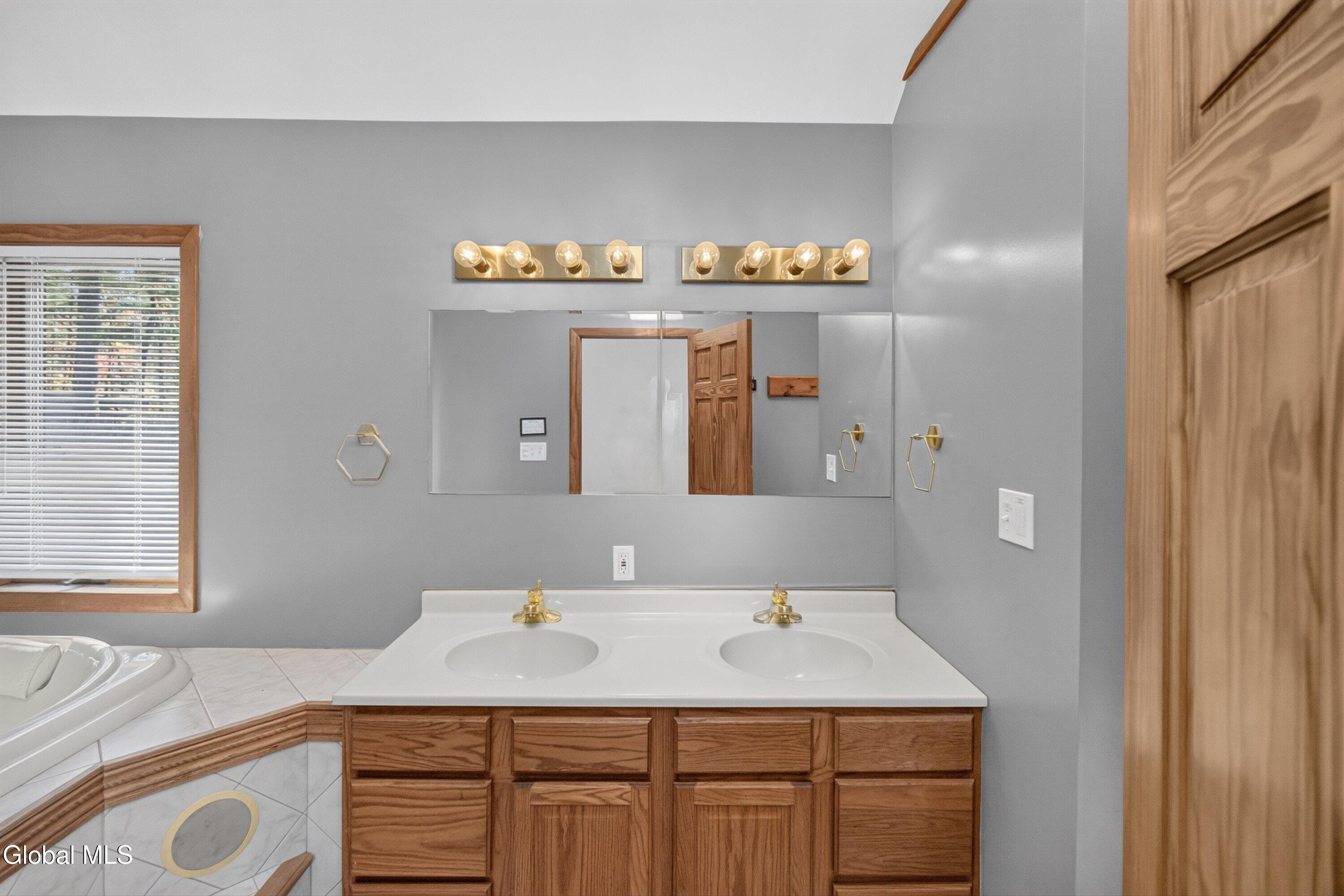 101 King Road Saratoga Springs NY 12866