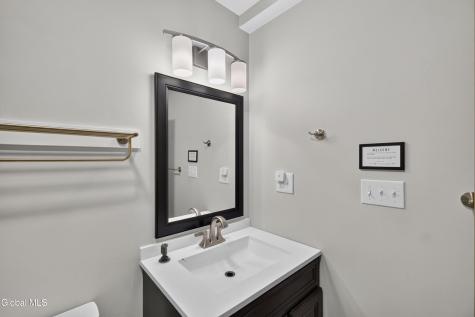 101 King Road Saratoga Springs NY 12866