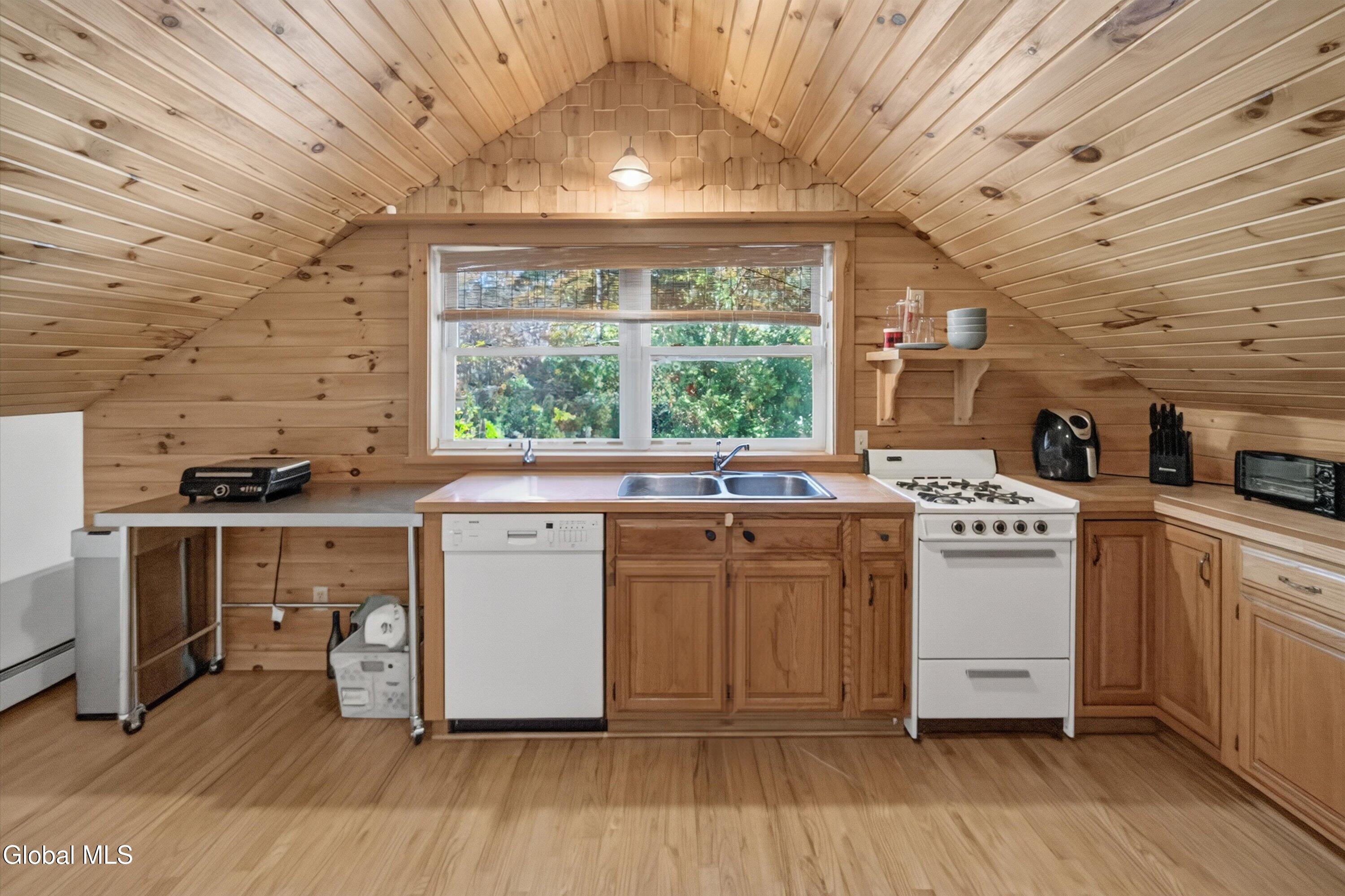 101 King Road Saratoga Springs NY 12866