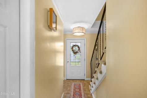 51 Aspen Circle Albany NY 12208