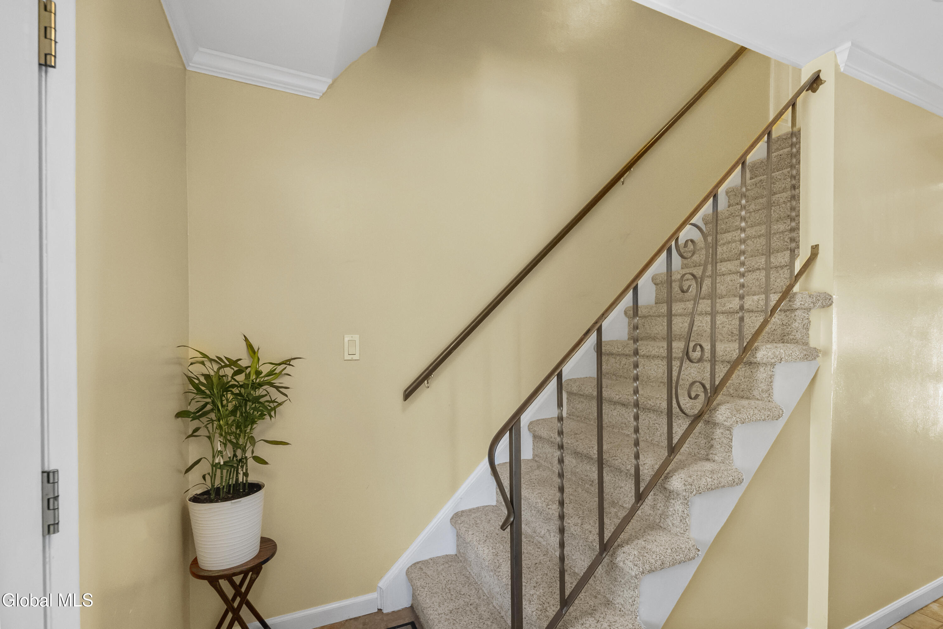 51 Aspen Circle Albany NY 12208