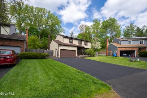 51 Aspen Circle Albany NY 12208