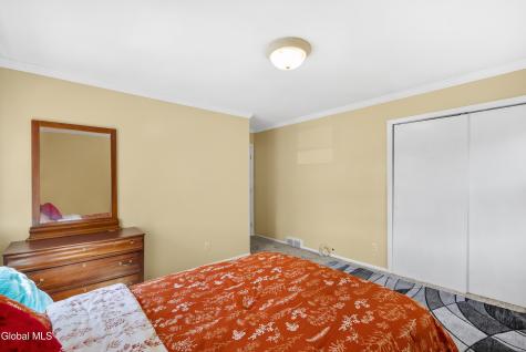 51 Aspen Circle Albany NY 12208