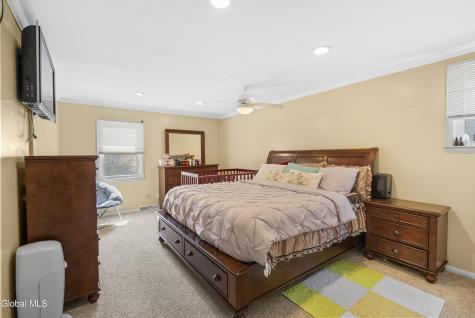 51 Aspen Circle Albany NY 12208
