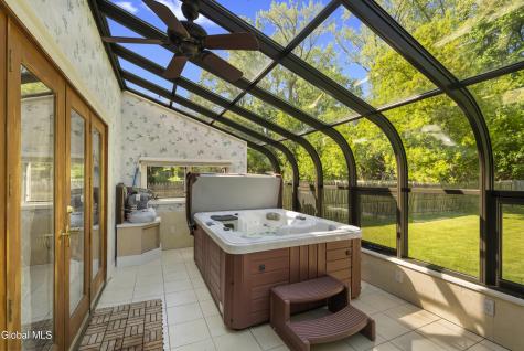 51 Aspen Circle Albany NY 12208