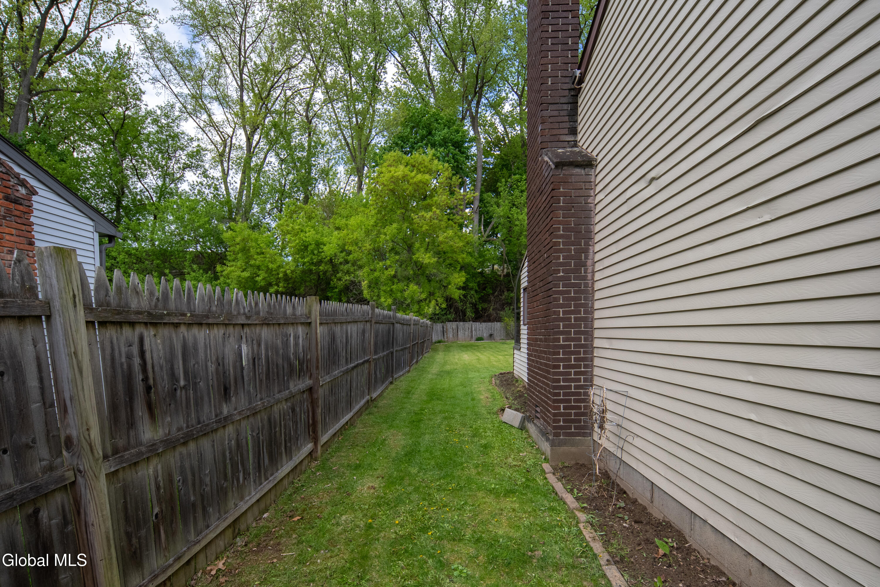 51 Aspen Circle Albany NY 12208