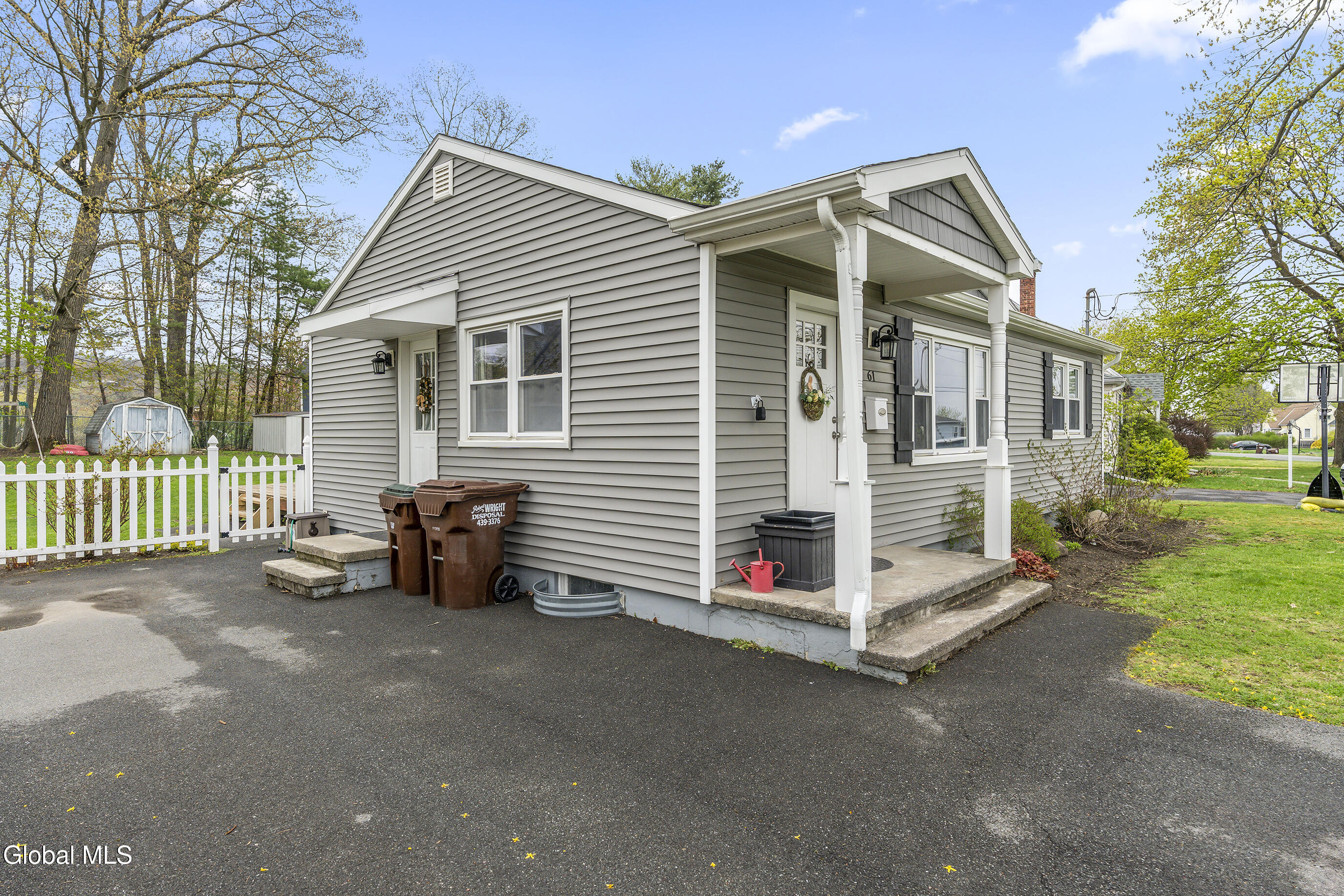 61 Woodlawn Drive Ravena NY 12143