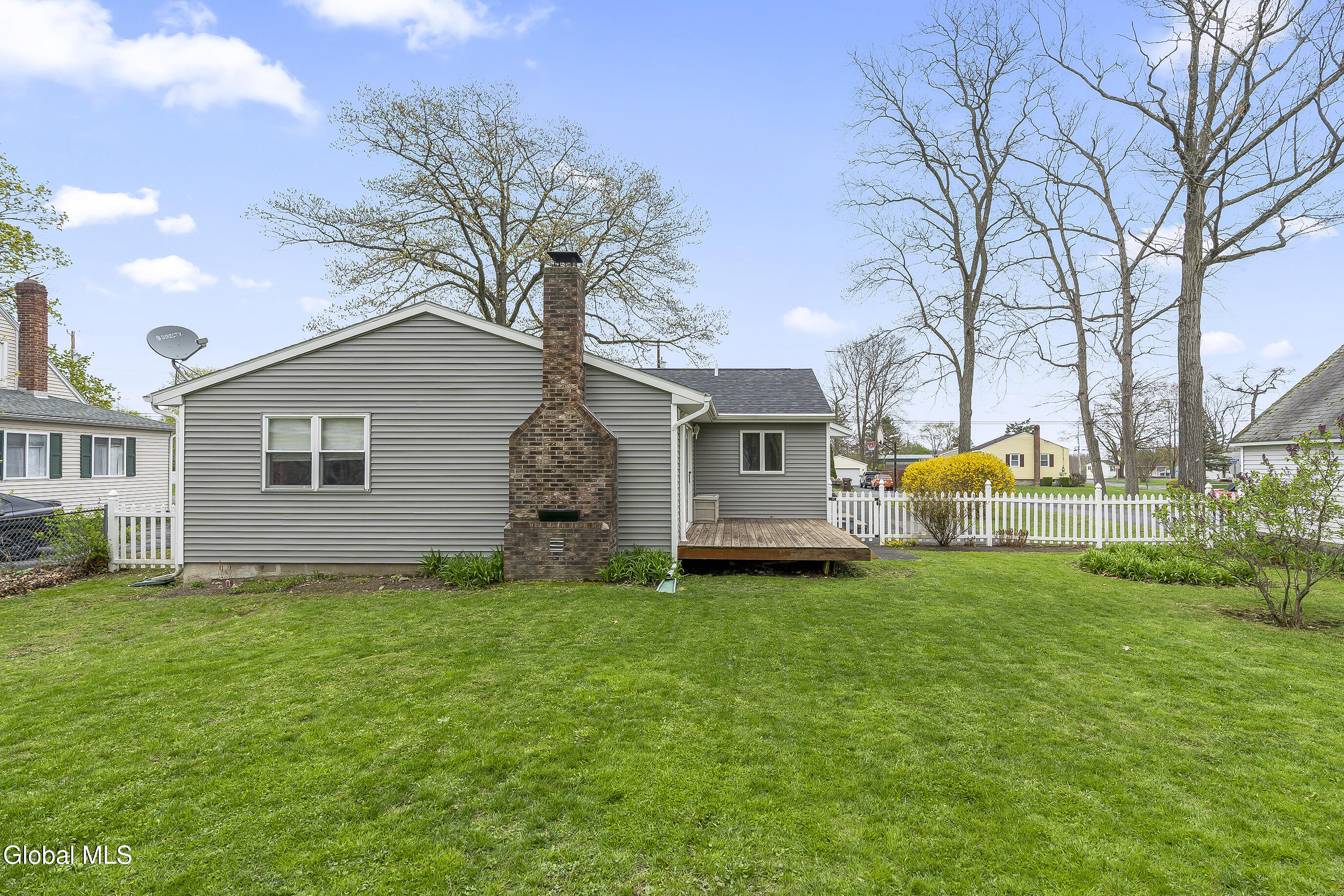 61 Woodlawn Drive Ravena NY 12143