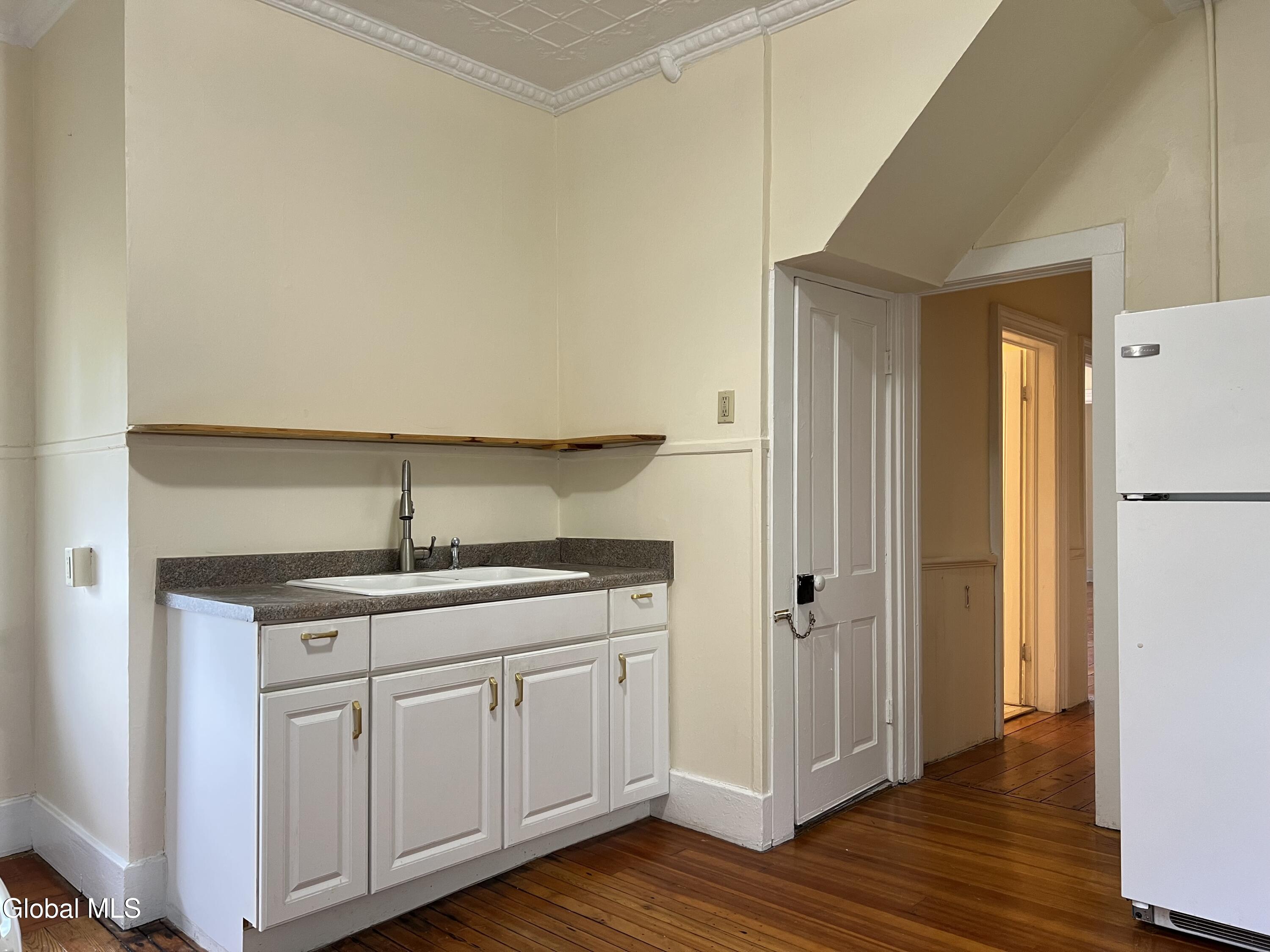 9 N Franklin Street Athens NY 12015