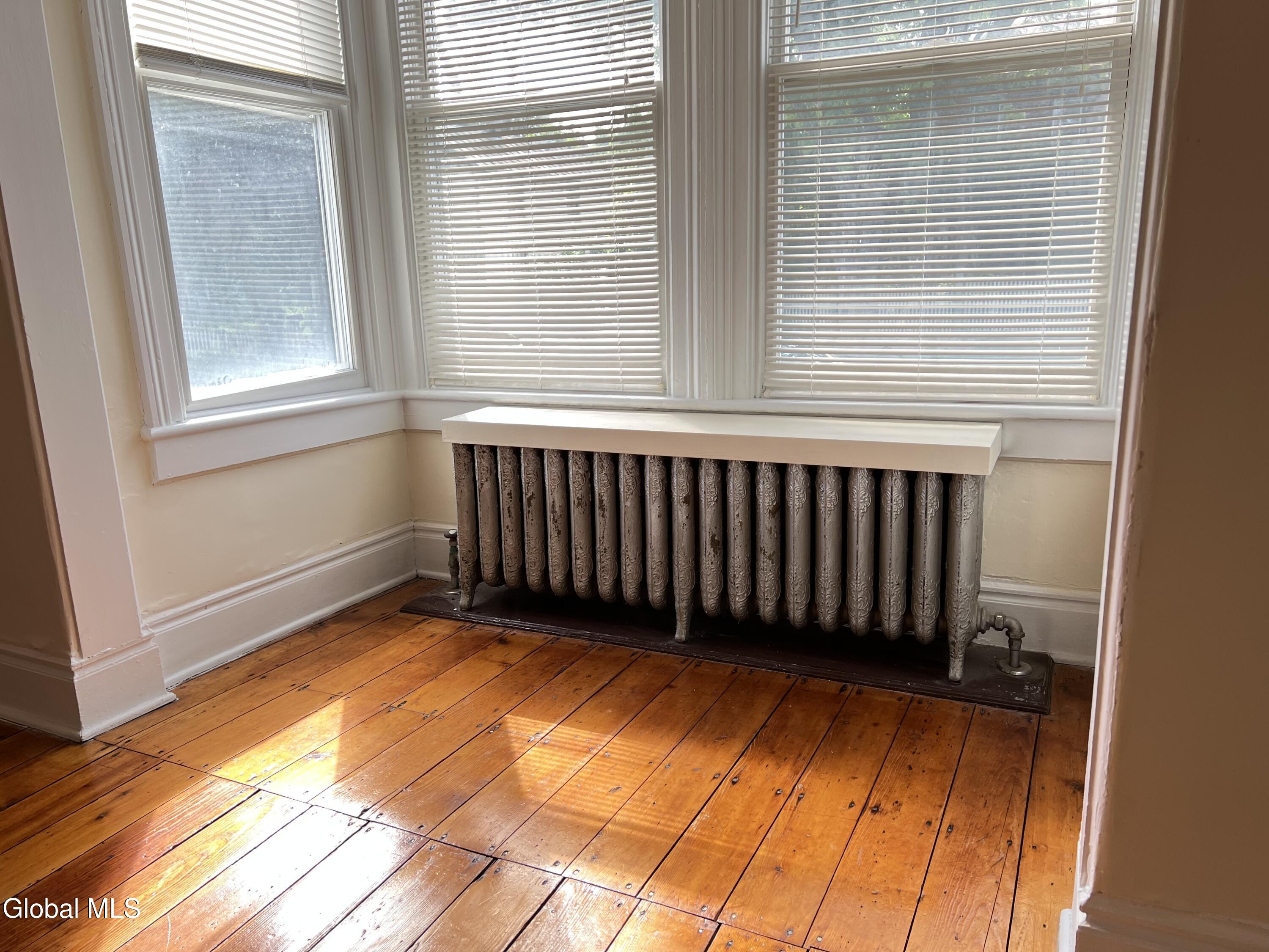 9 N Franklin Street Athens NY 12015