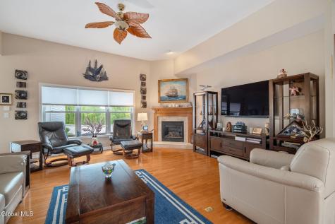 18 Willis Way Malta NY 12020