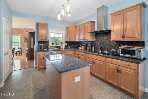 18 Willis Way Malta NY 12020