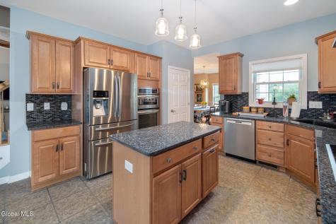 18 Willis Way Malta NY 12020