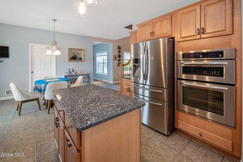 18 Willis Way Malta NY 12020