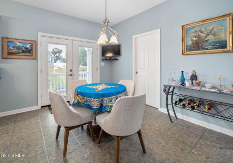 18 Willis Way Malta NY 12020
