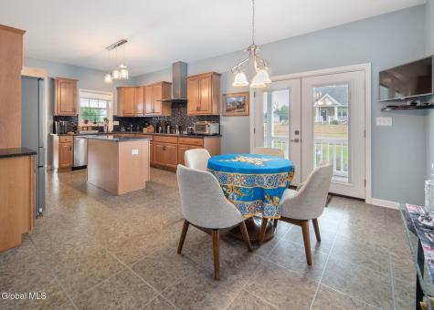 18 Willis Way Malta NY 12020