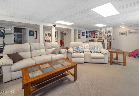 18 Willis Way Malta NY 12020