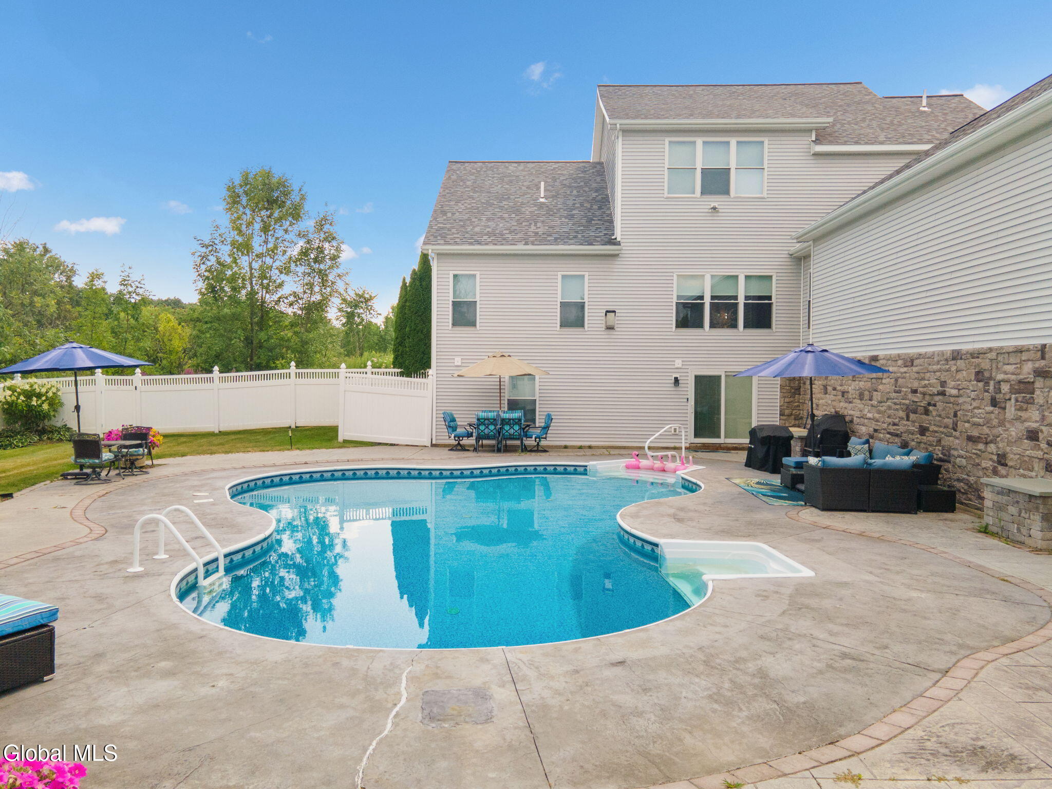 18 Willis Way Malta NY 12020