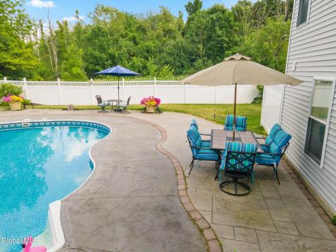 18 Willis Way Malta NY 12020