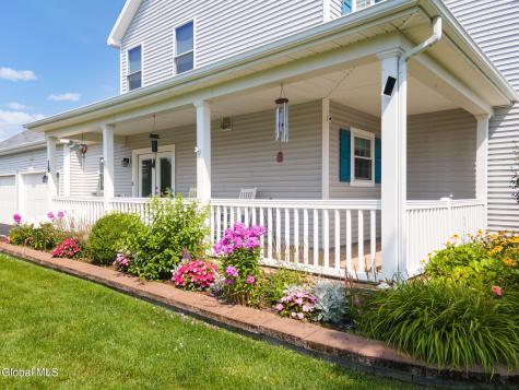 18 Willis Way Malta NY 12020