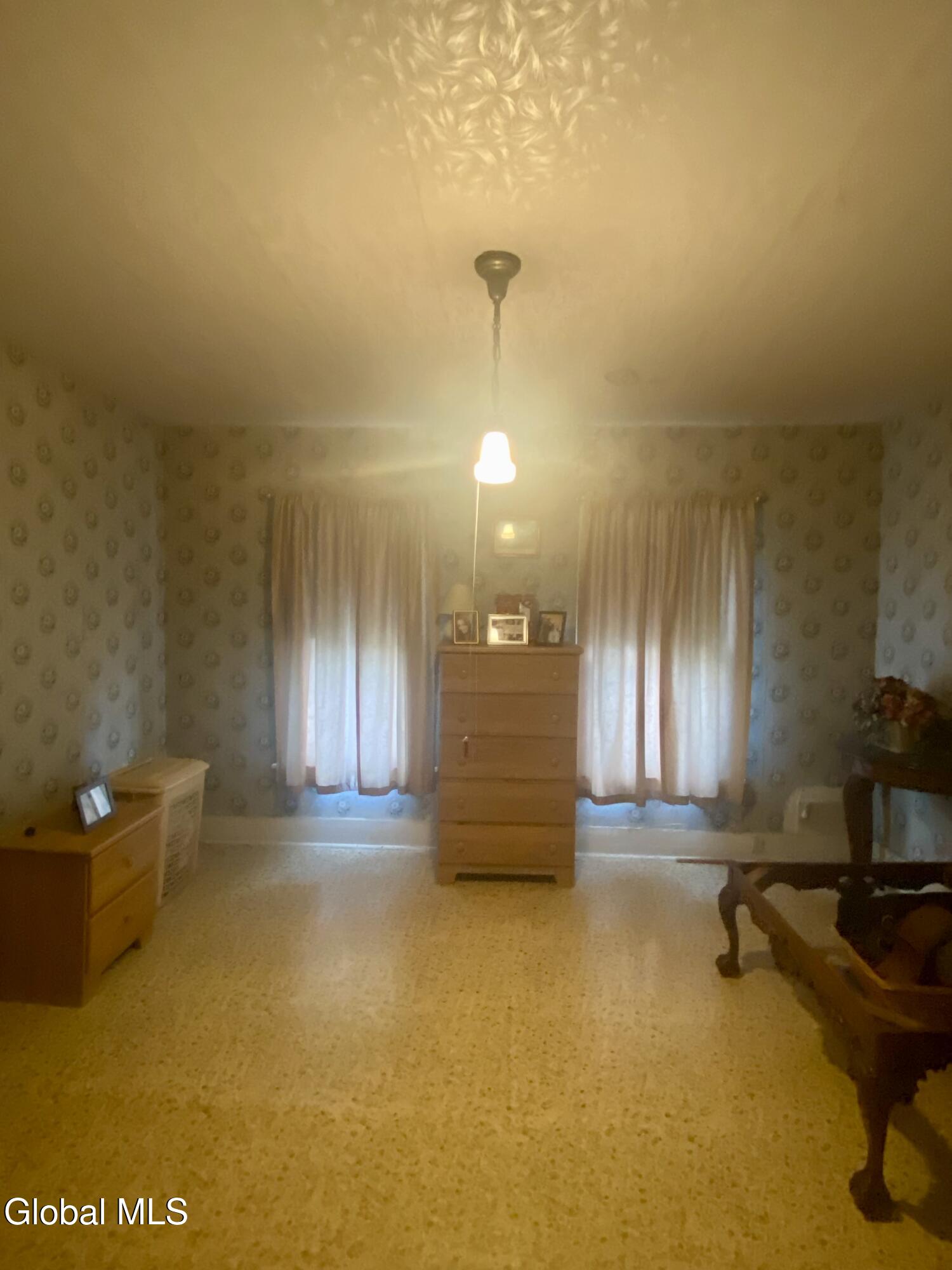 114 E Fourth Avenue Johnstown NY 12095