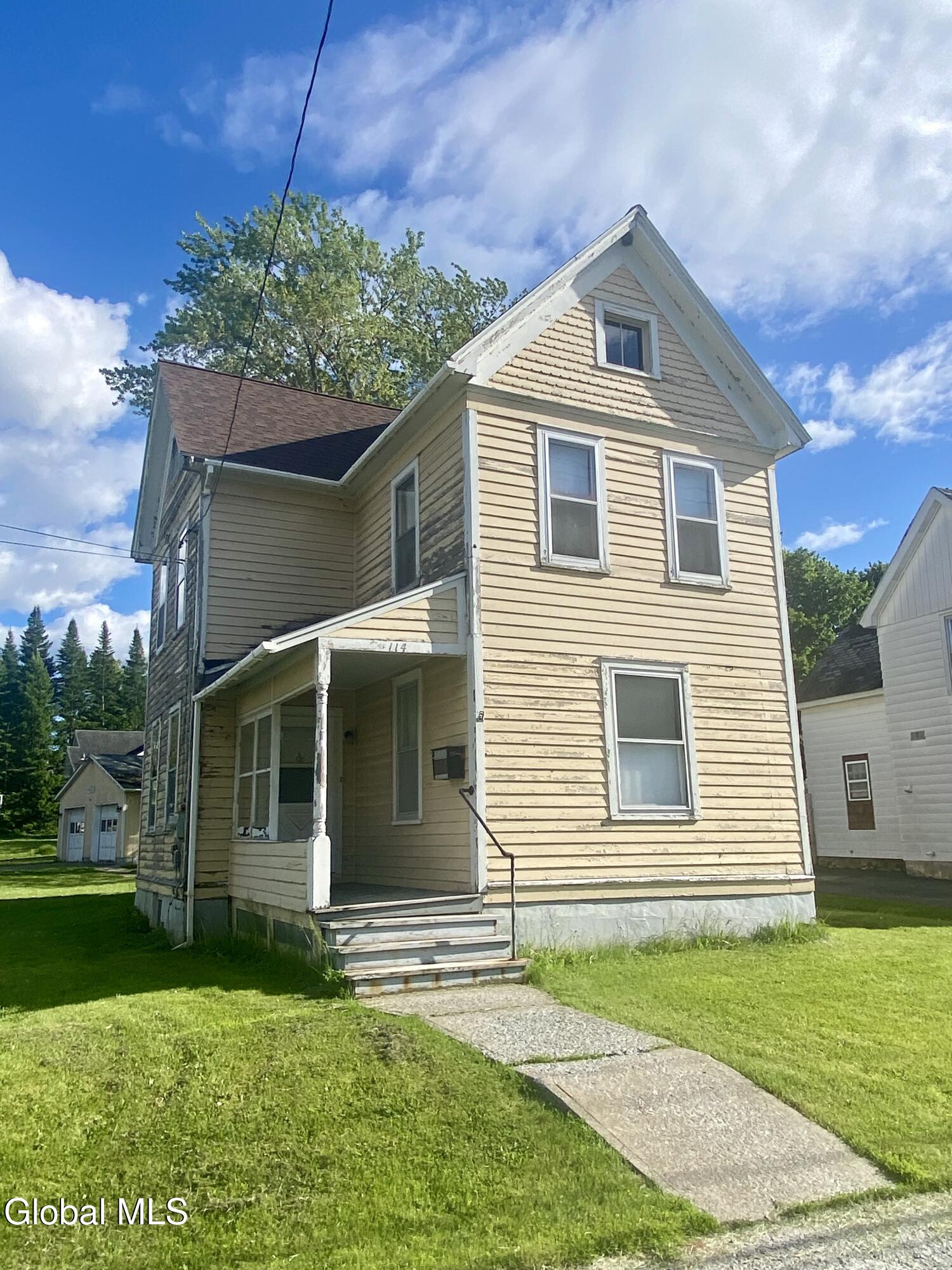 114 E Fourth Avenue Johnstown NY 12095