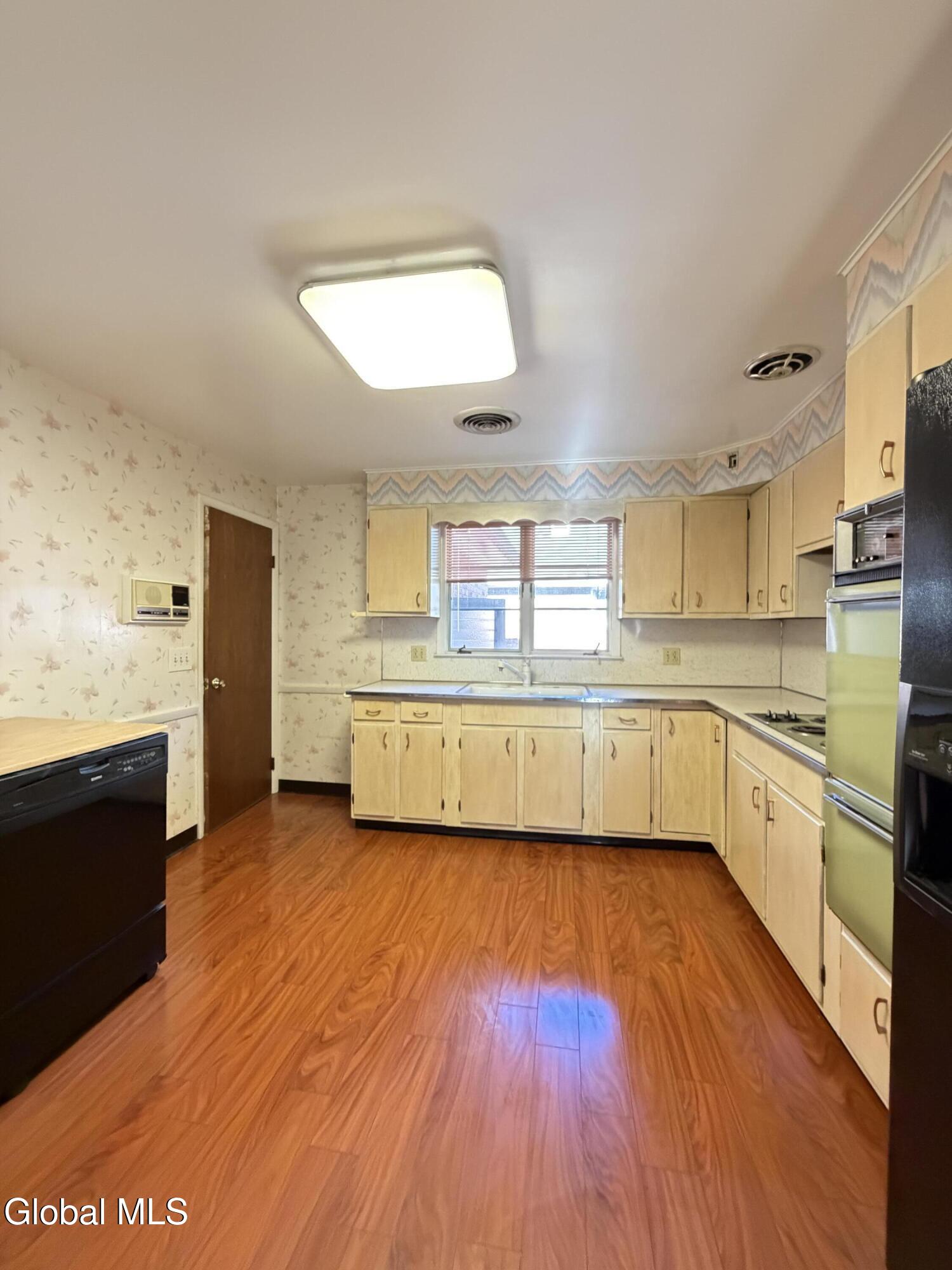 89 Edgewood Avenue Albany NY 12203