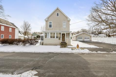 22 Heatherington Street Scotia NY 12302