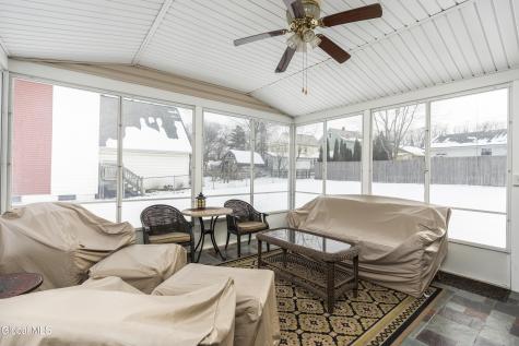 22 Heatherington Street Scotia NY 12302