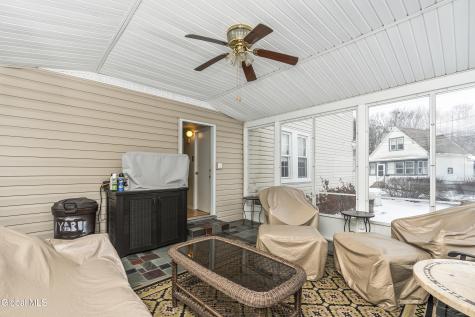 22 Heatherington Street Scotia NY 12302