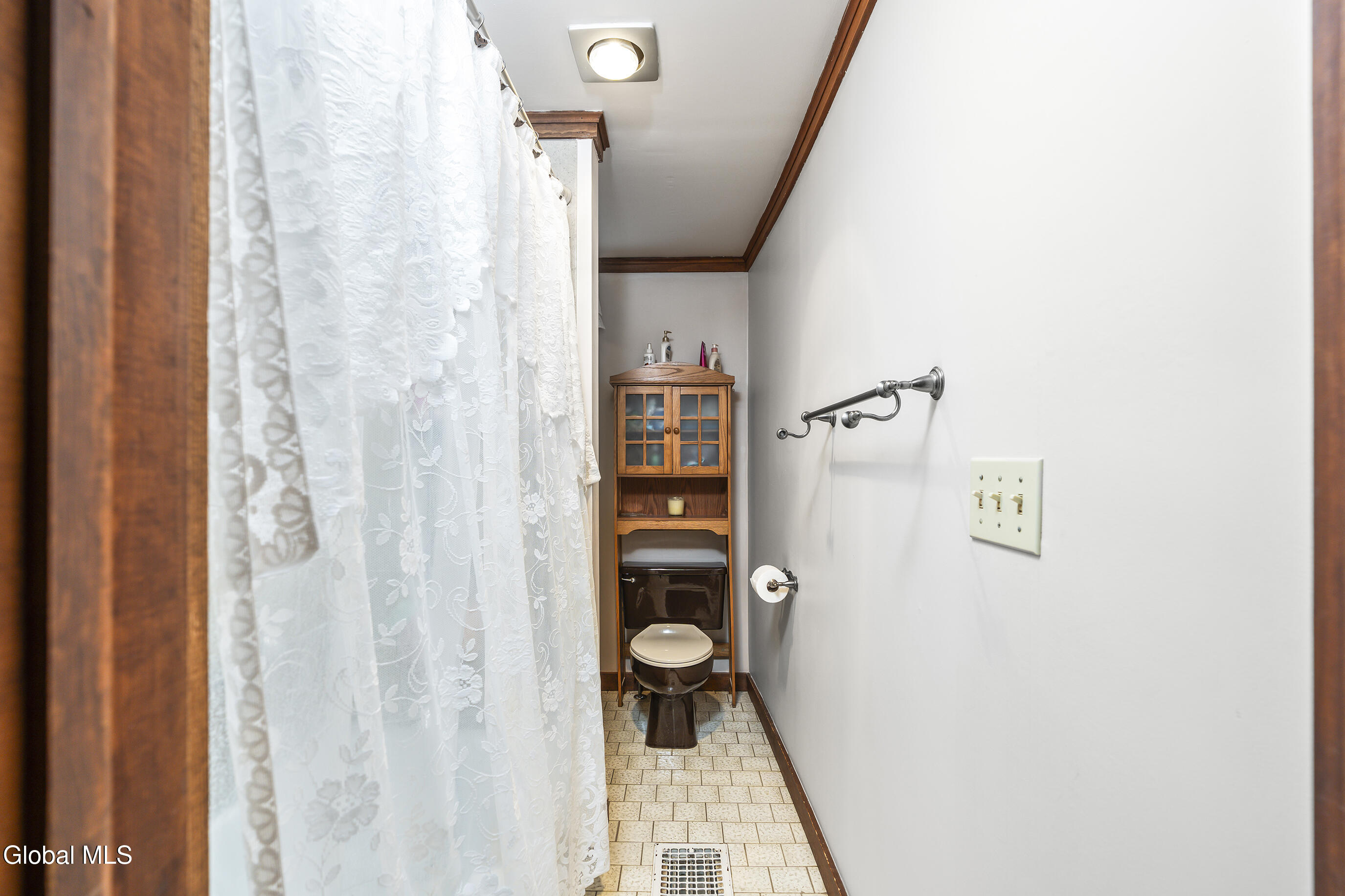 22 Heatherington Street Scotia NY 12302