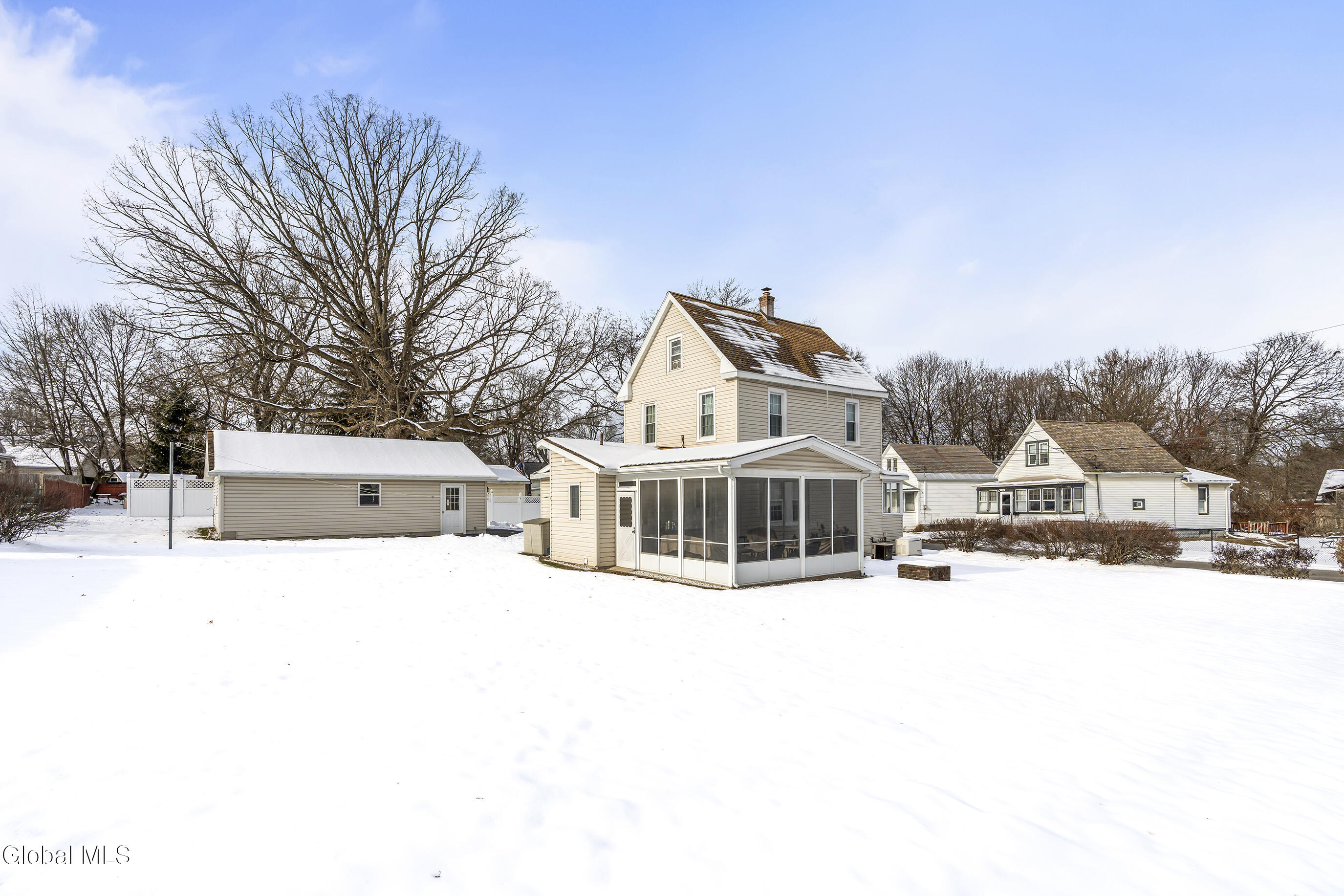 22 Heatherington Street Scotia NY 12302
