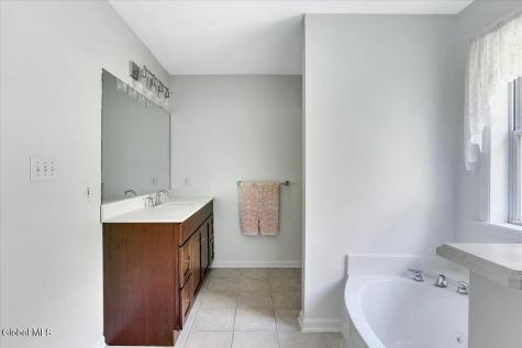 108 Hasgate Drive Delmar NY 12054