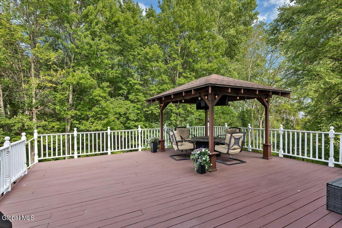 108 Hasgate Drive Delmar NY 12054