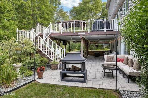 108 Hasgate Drive Delmar NY 12054